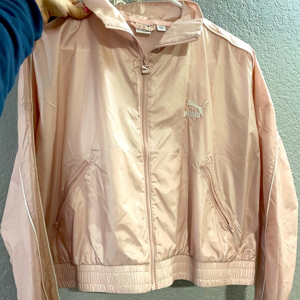 Puma Women’s Windbreaker (This jacket is Cropped *)
